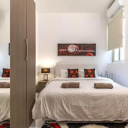 Appartement Steps Away From Sea Gzira