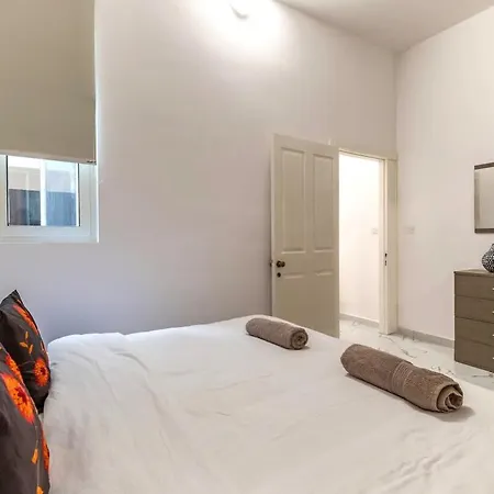 Appartement Steps Away From Sea *